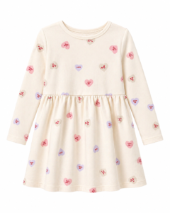 Vestido Niña Beige con Corazones “Love, UR Cute, XOXO” – Manga Larga, Estilo Moderno, Talla 5